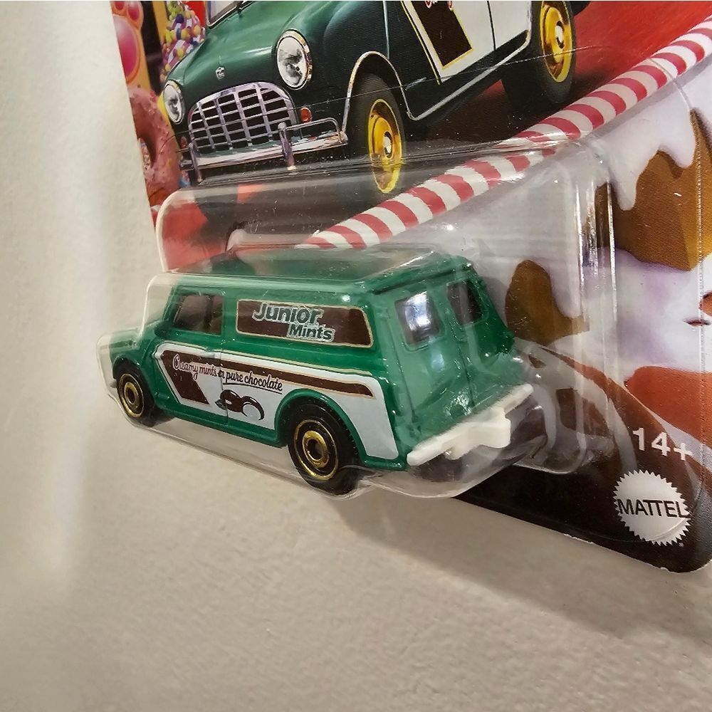 2019 Matchbox Sweet Rides Austin Mini Van - Picture 3 of 5